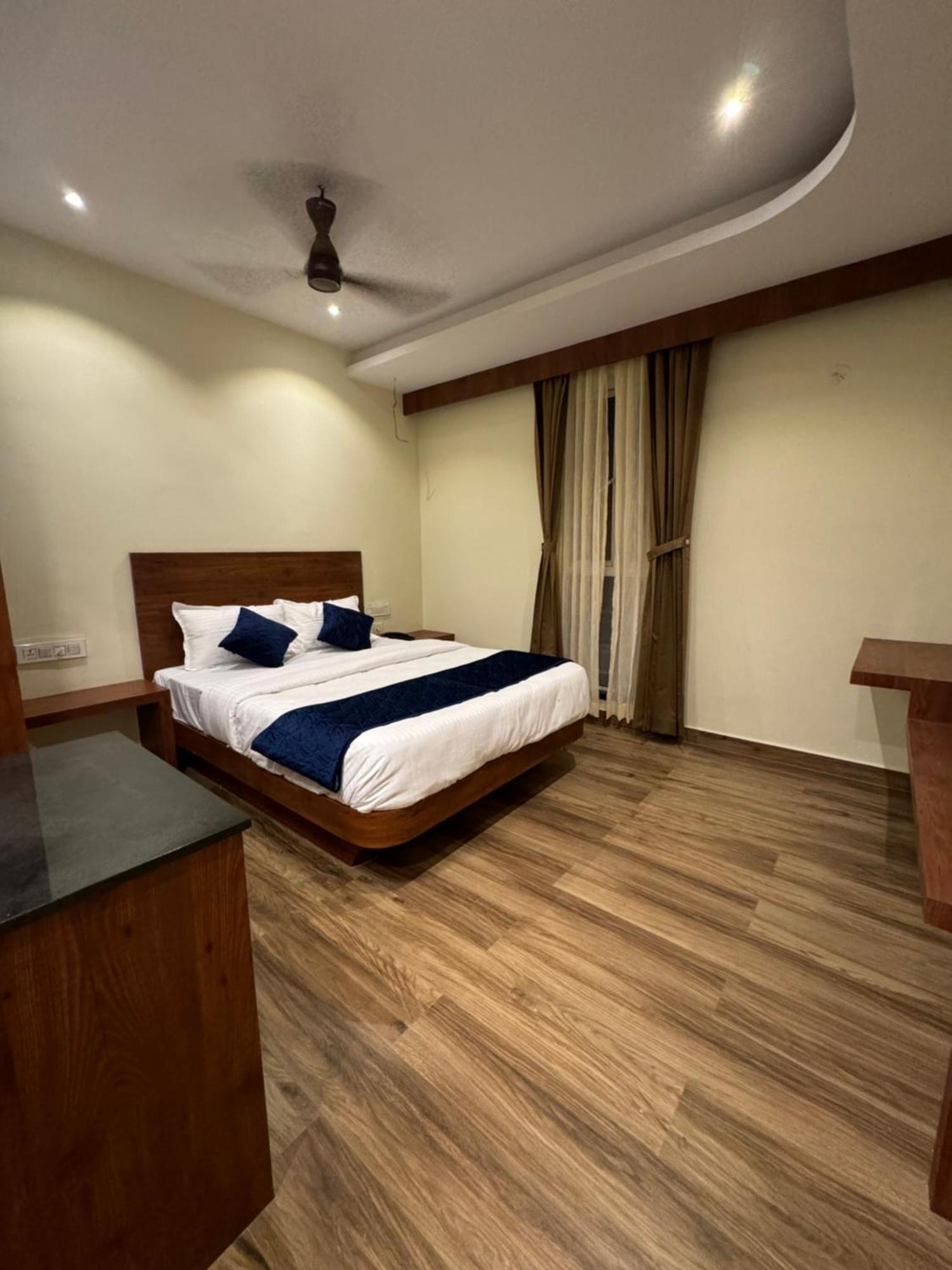 S K Legacy Hotel Mysore Exterior photo